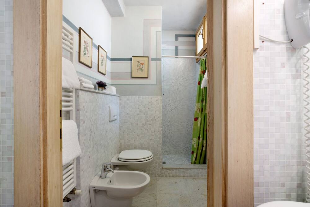 Photo of Bathroom in Castelnuovo Magra
