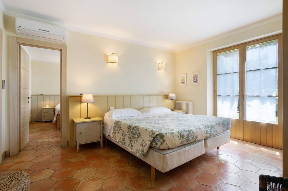 Photo of Bedroom in Castelnuovo Magra