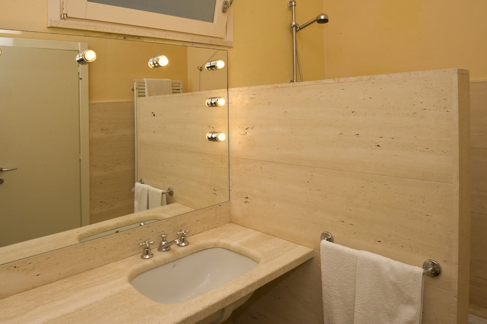 Photo of Bathroom in Castelnuovo Magra