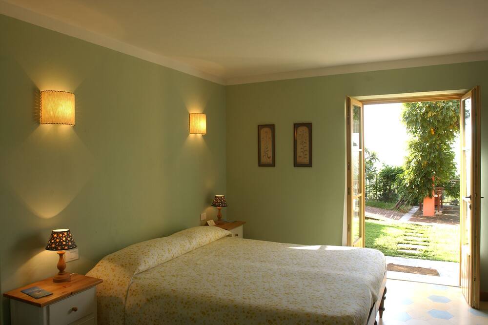 Photo of Bedroom in Castelnuovo Magra