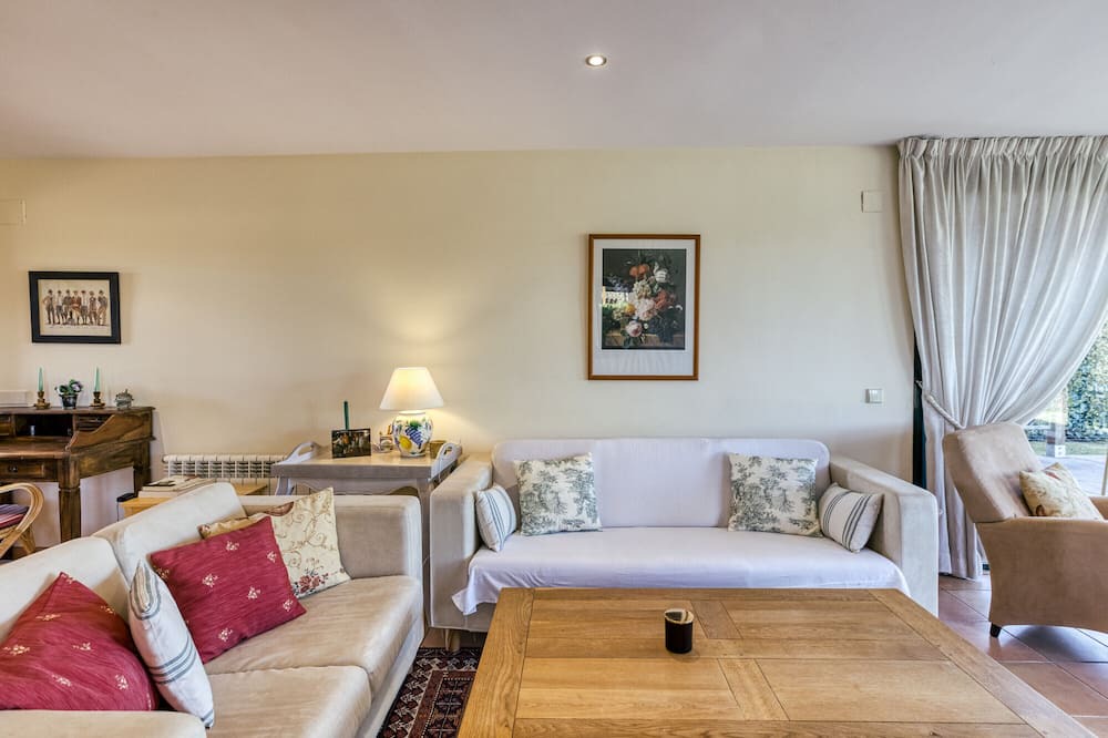 Photo of Livingroom in Navata