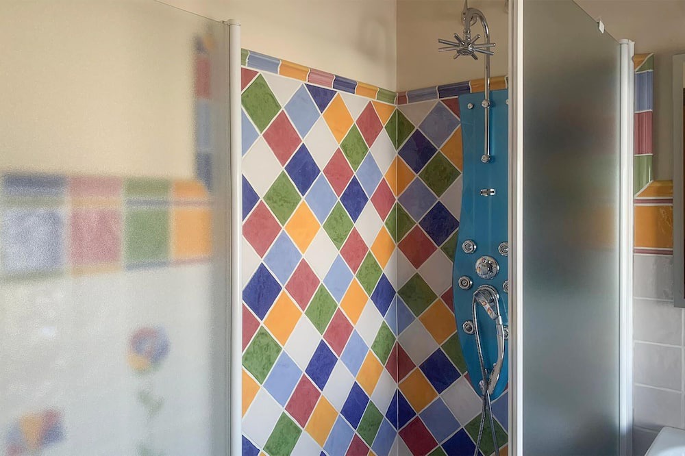 Photo of Bathroom in Almonte
