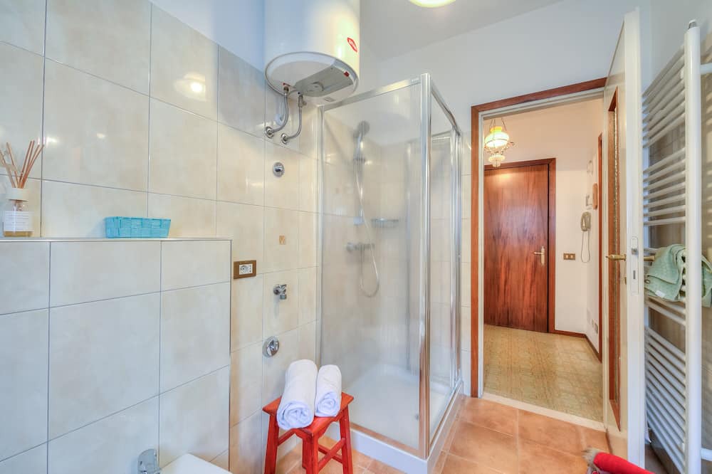 Photo of Bathroom in Staffa