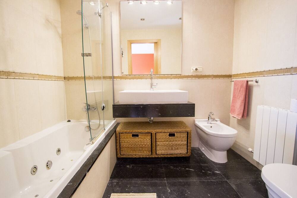 Photo of Bathroom in La Bisbal d'Emporda