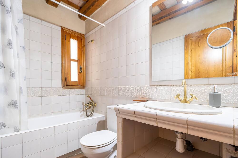 Photo of Bathroom in Conesa