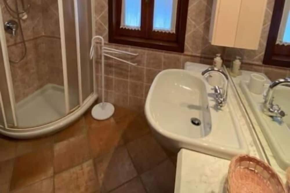 Photo of Bathroom in Golfo di Marinella