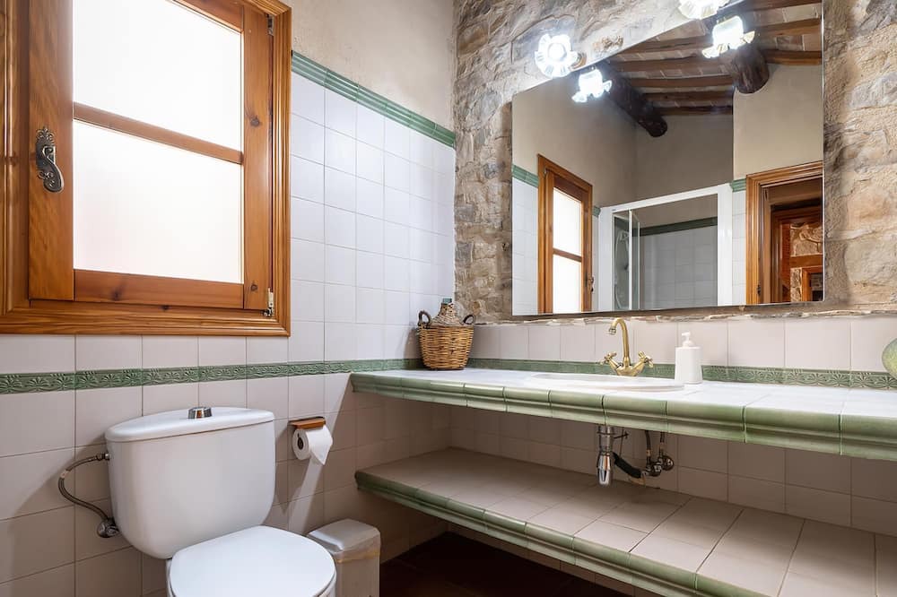 Photo of Bathroom in Conesa