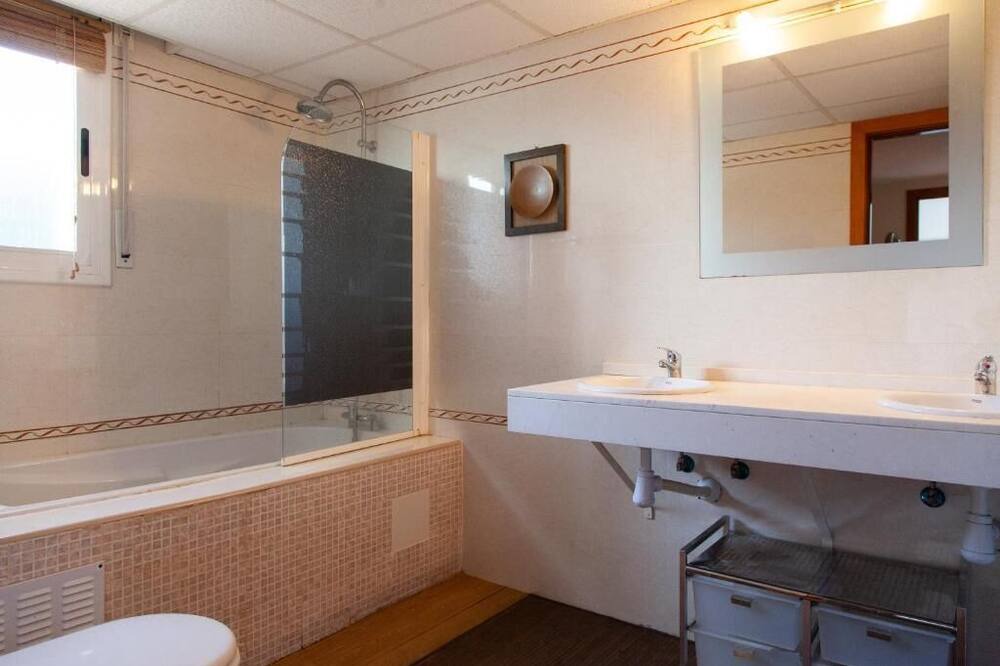 Photo of Bathroom in Riudecanyes