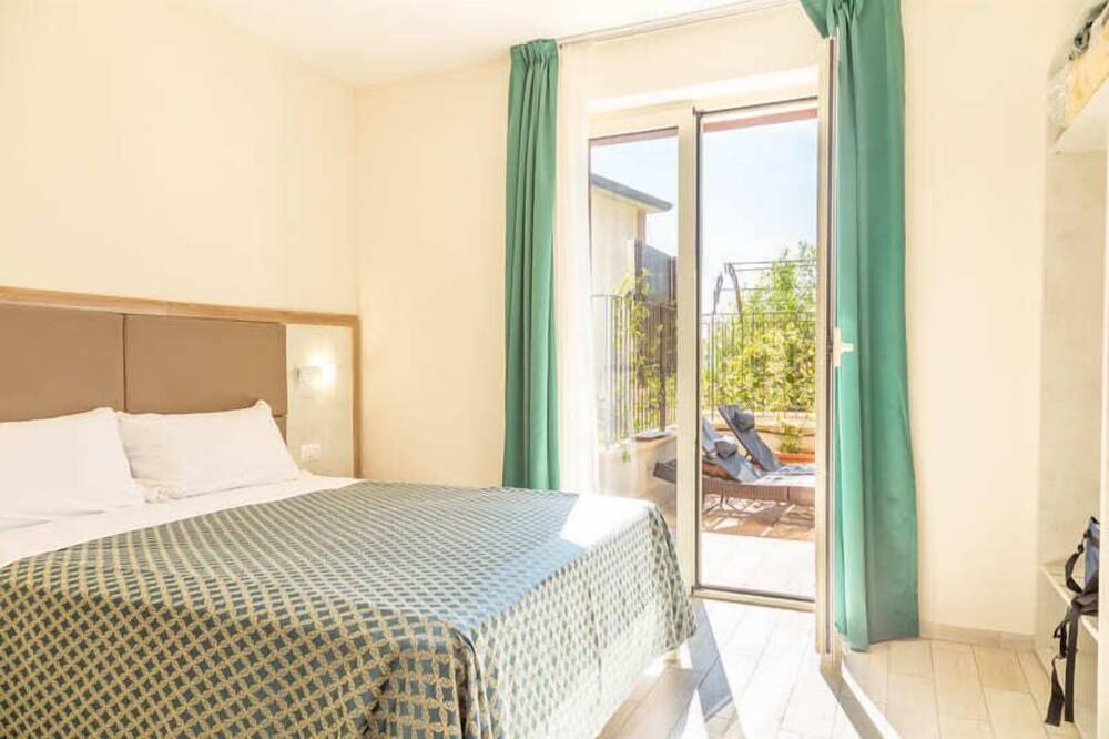 Photo of Bedroom in Ospedaletto D'Alpinolo