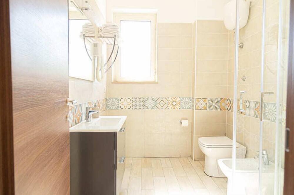 Photo of Bathroom in Ospedaletto D'Alpinolo