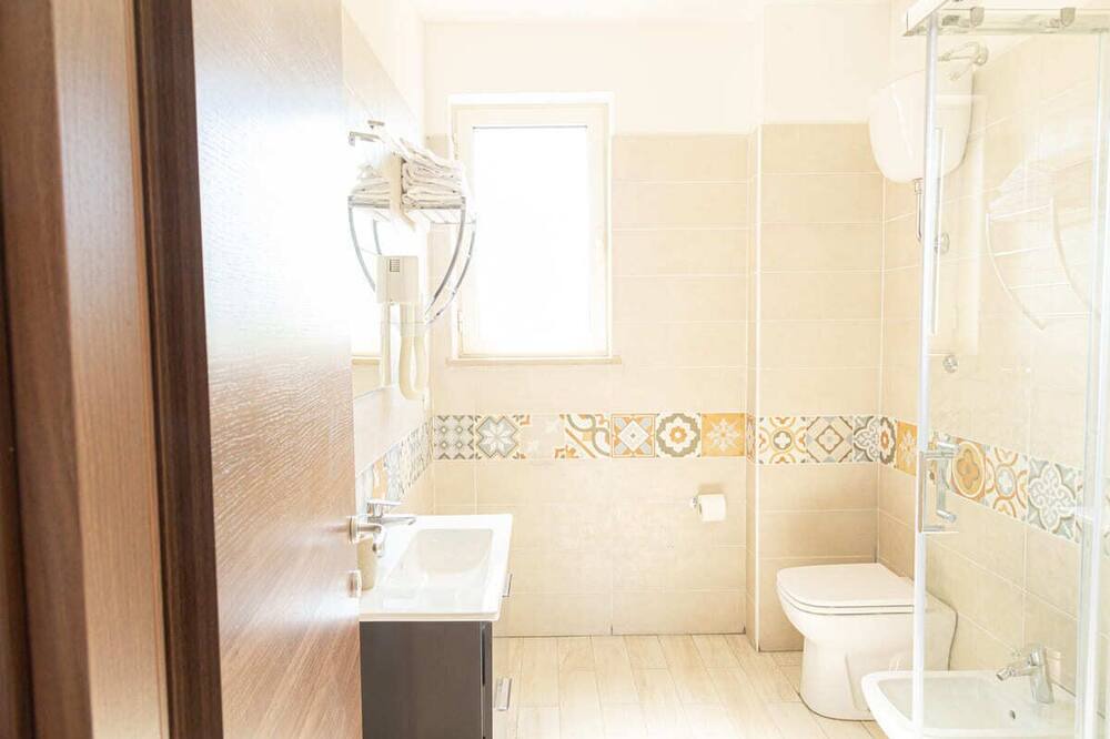 Photo of Bathroom in Ospedaletto D'Alpinolo