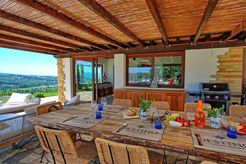 Photo of Patio Balcony in Montone