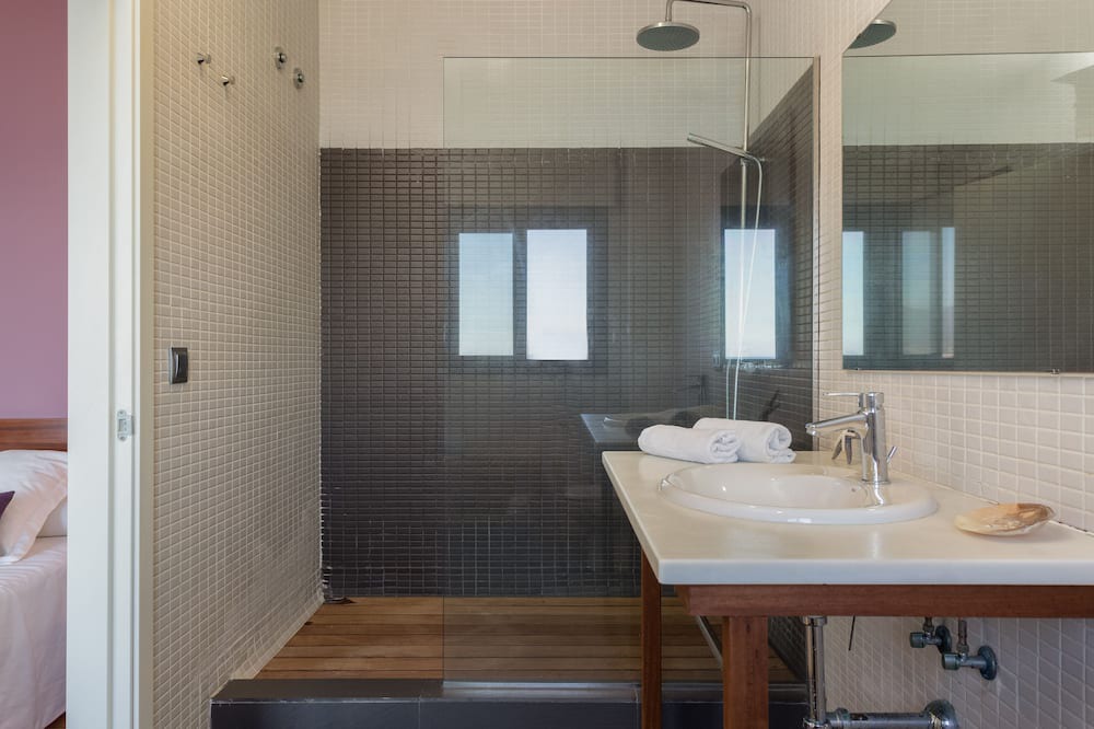 Photo of Bathroom in Port de la Selva