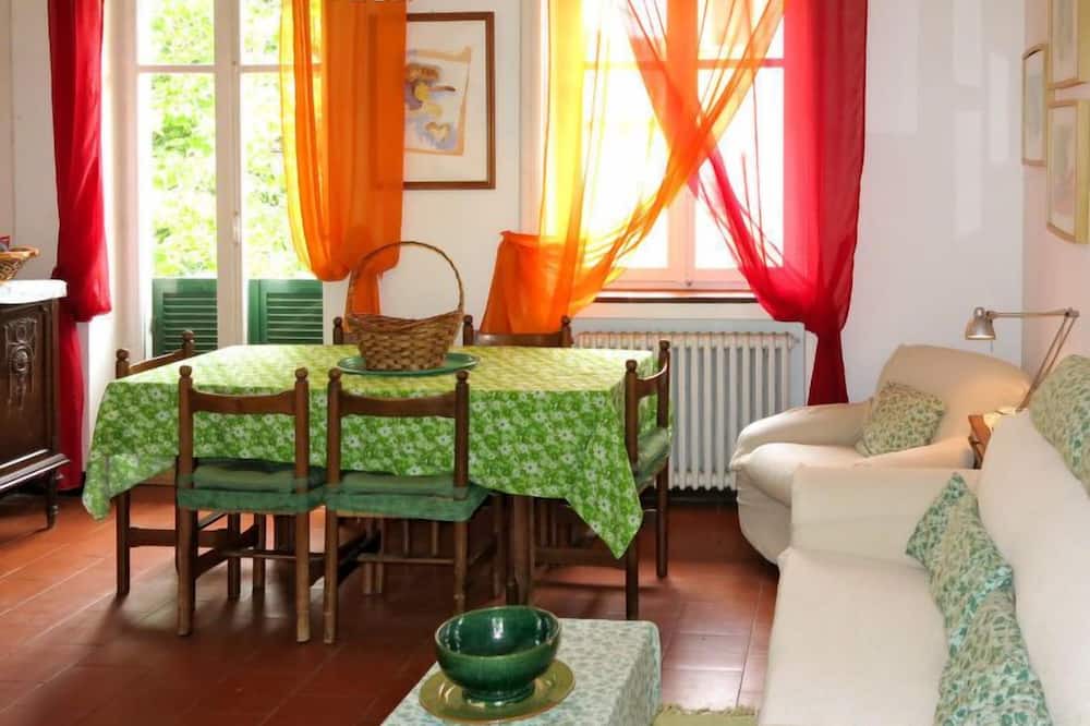 Photo of Livingroom in San Damiano dʼAsti
