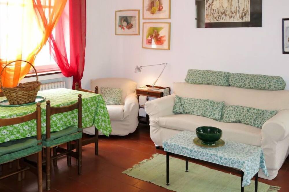 Photo of Livingroom in San Damiano dʼAsti