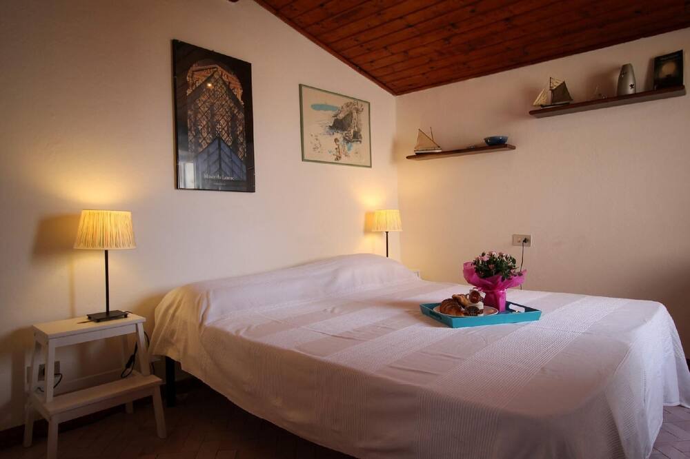 Photo of Bedroom in Tellaro