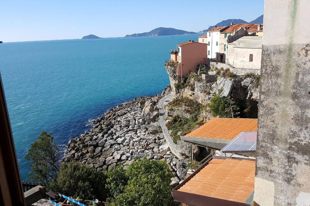 Photo of Others in Tellaro