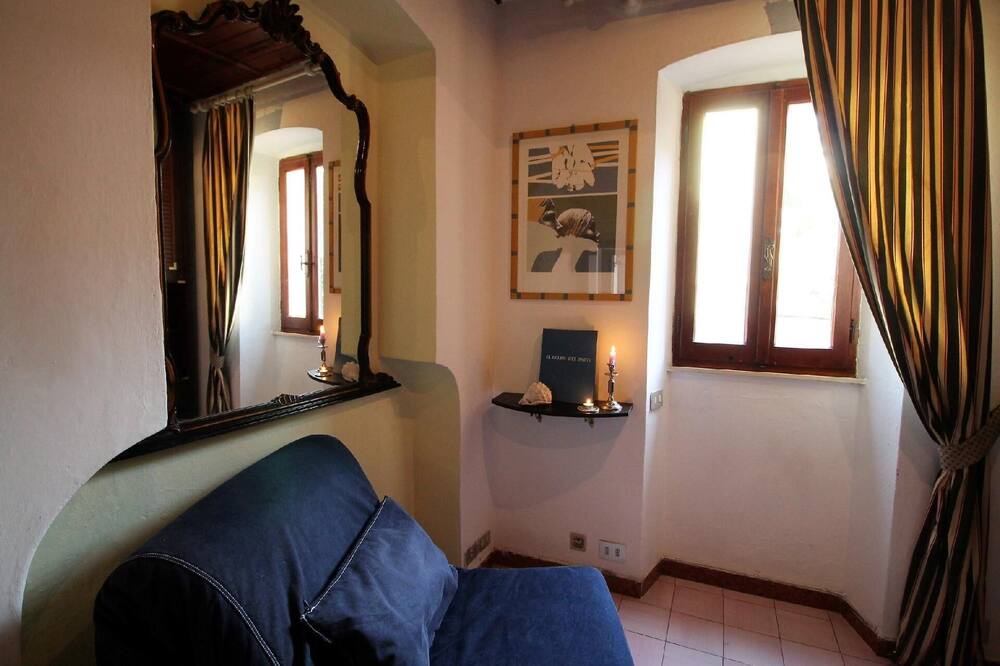 Photo of Bedroom in Tellaro