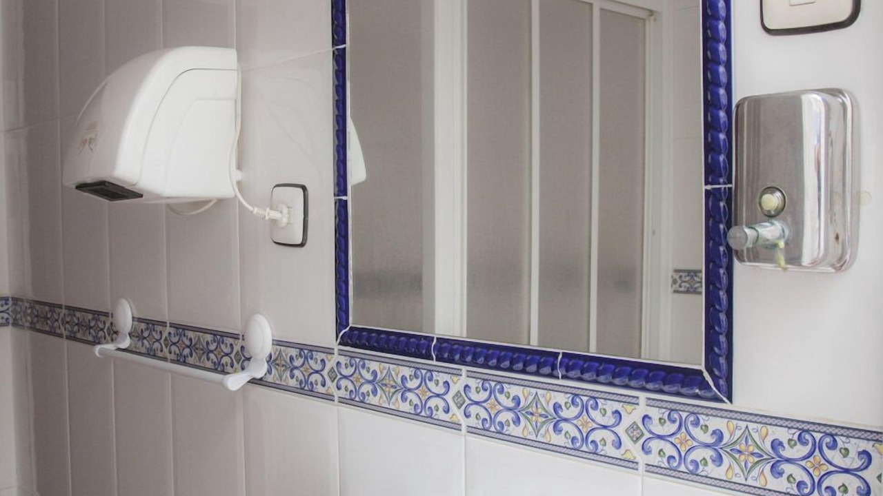 Photo of Bathroom in La Linea de la Concepcion