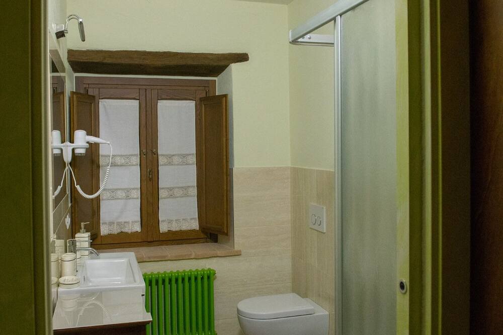 Photo of Bathroom in Corridonia