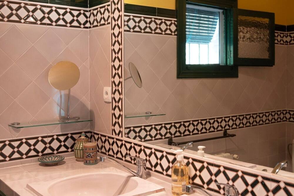 Photo of Bathroom in Sanlucar la Mayor