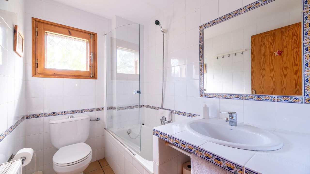 Photo of Bathroom in Lladurs