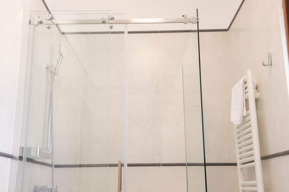 Photo of Bathroom in Alcanterini