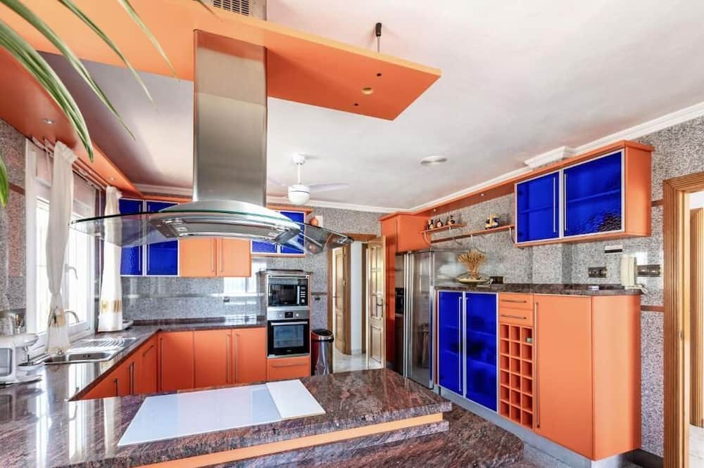 Photo of Kitchen in Los Banos de Guardias Viejas