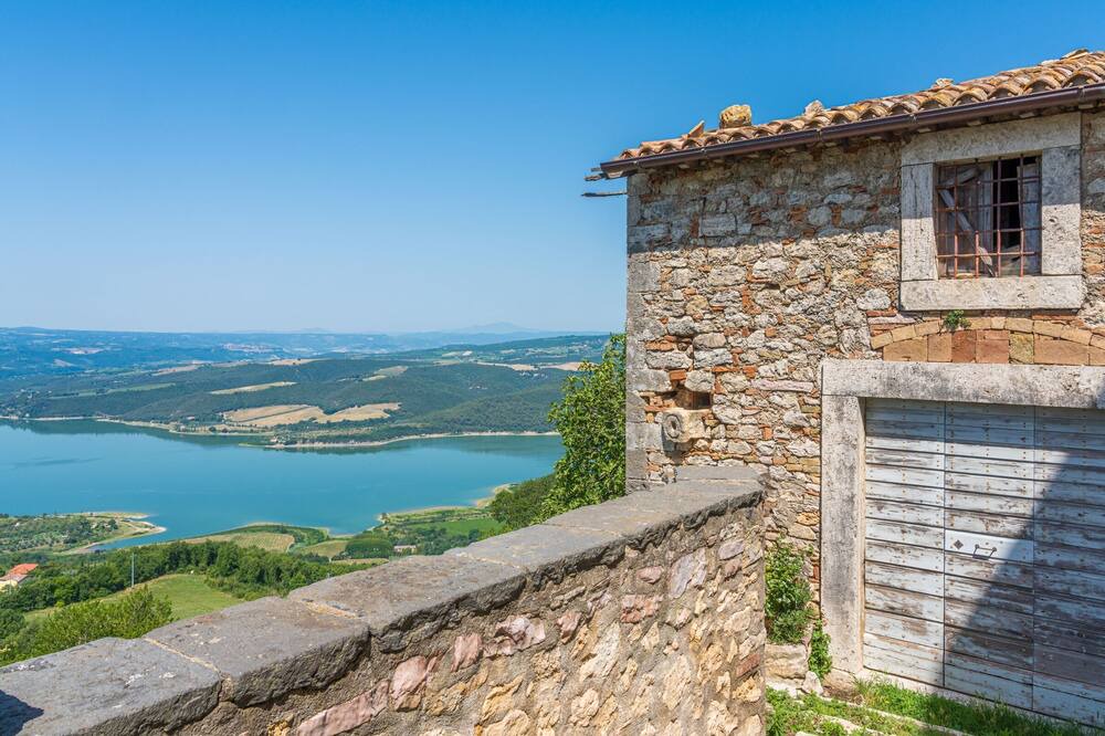 Photo of Outdoor in Baschi