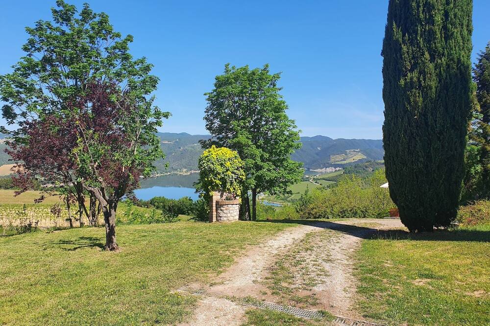 Photo of Outdoor in Baschi