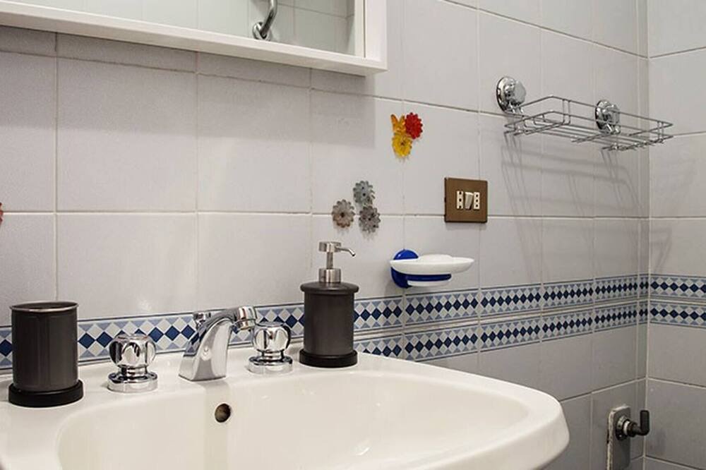 Photo of Bathroom in Zona XIX Casal Morena
