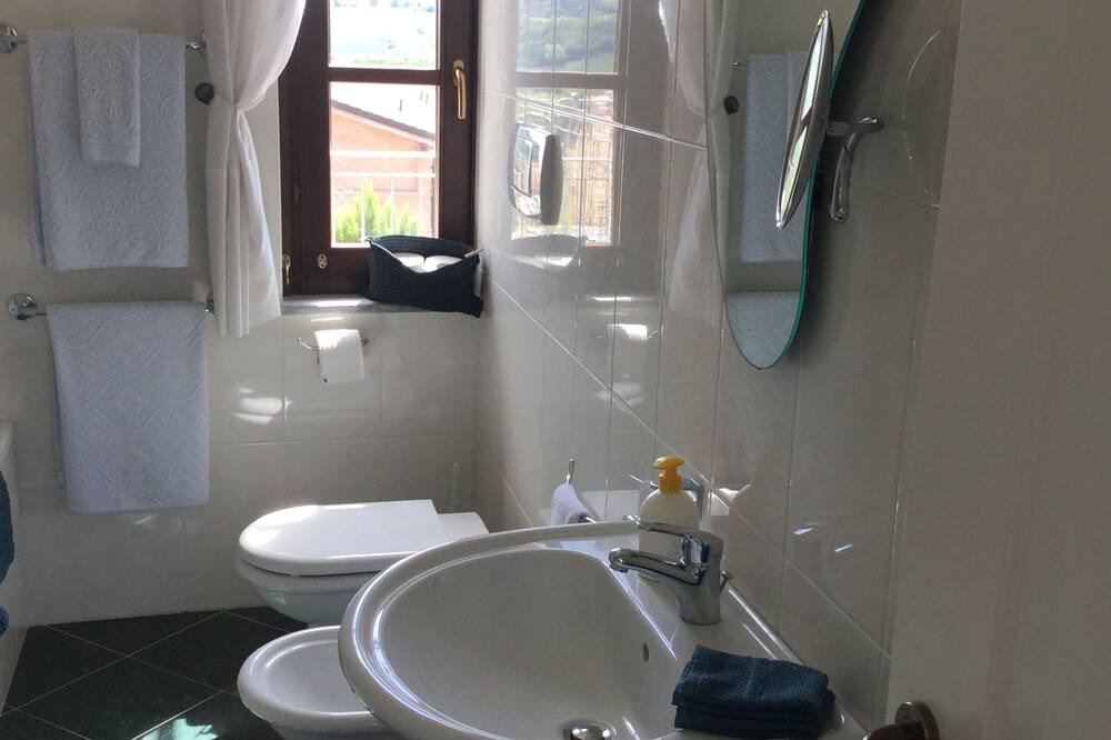 Photo of Bathroom in Fontanile