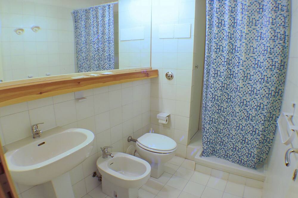 Photo of Bathroom in Cugnana Verde