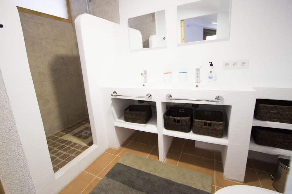 Photo of Bathroom in Sant Feliu de Codines