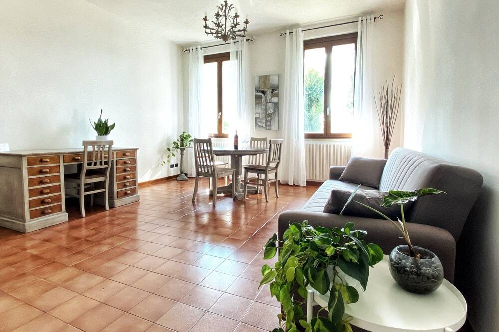 Photo of Livingroom in Bosisio Parini