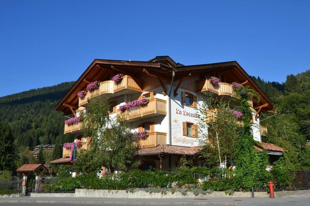 Photo of Outdoor in Giustino