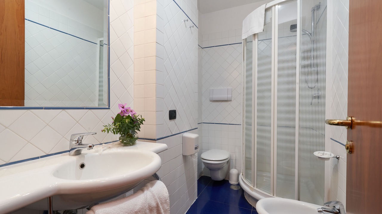 Photo of Bathroom in Amorosi