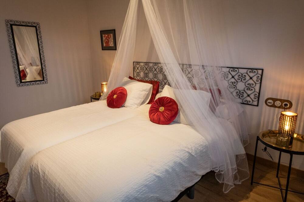 Photo of Bedroom in Malda