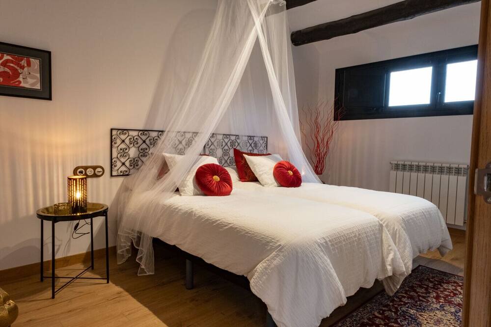 Photo of Bedroom in Malda