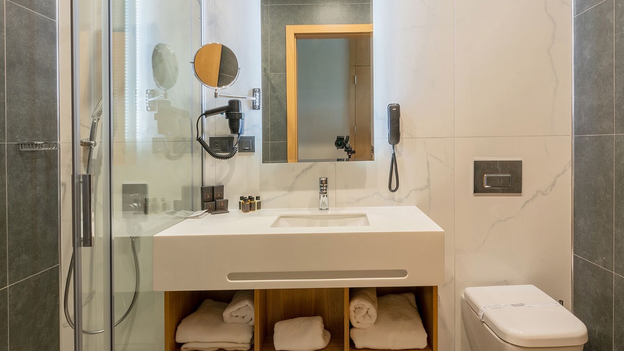 Photo of Bathroom in Defne