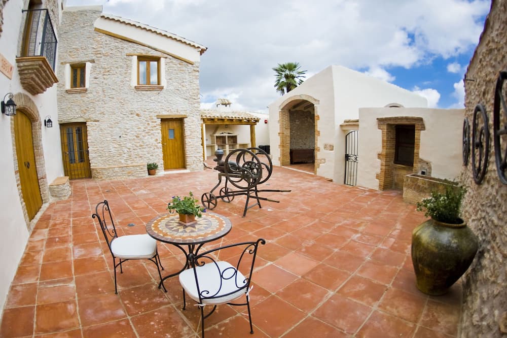 Photo of Patio Balcony in La Bisbal del Penedes