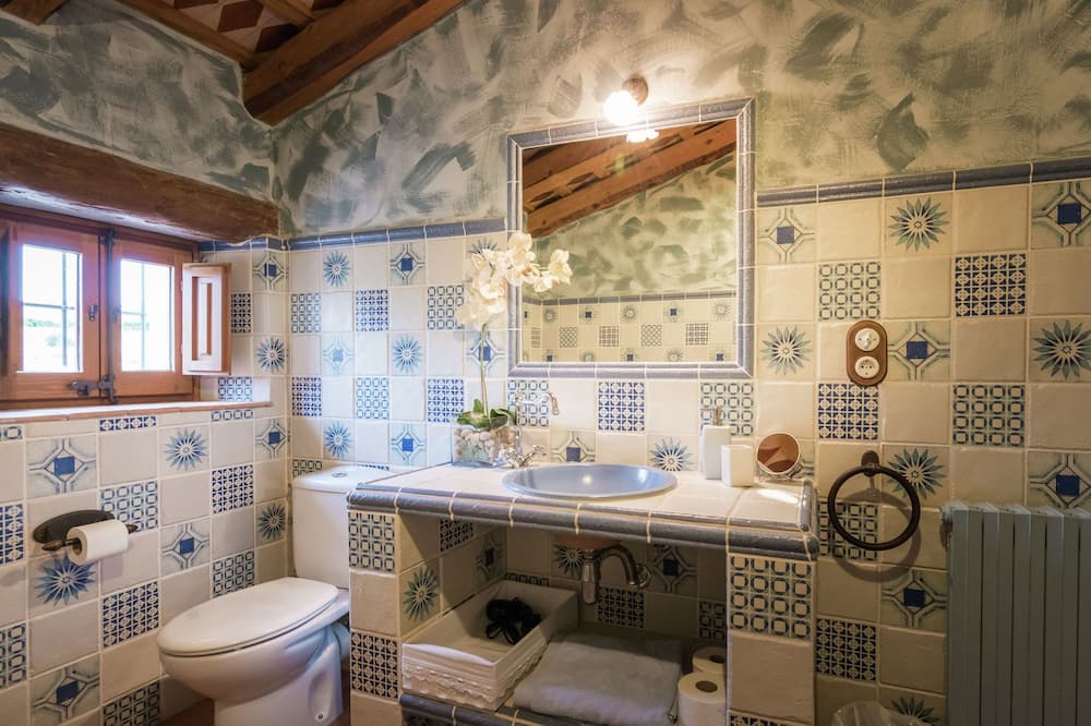 Photo of Bathroom in La Bisbal del Penedes