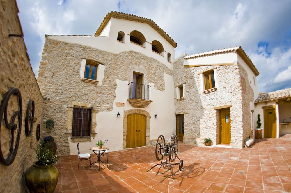 Photo of Outdoor in La Bisbal del Penedes