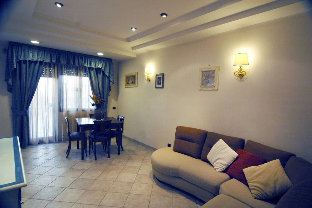 Photo of Livingroom in Zona XIX Casal Morena