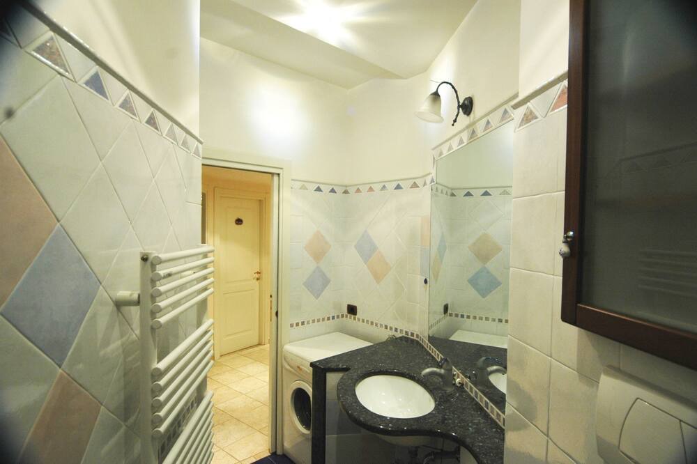 Photo of Bathroom in Zona XIX Casal Morena