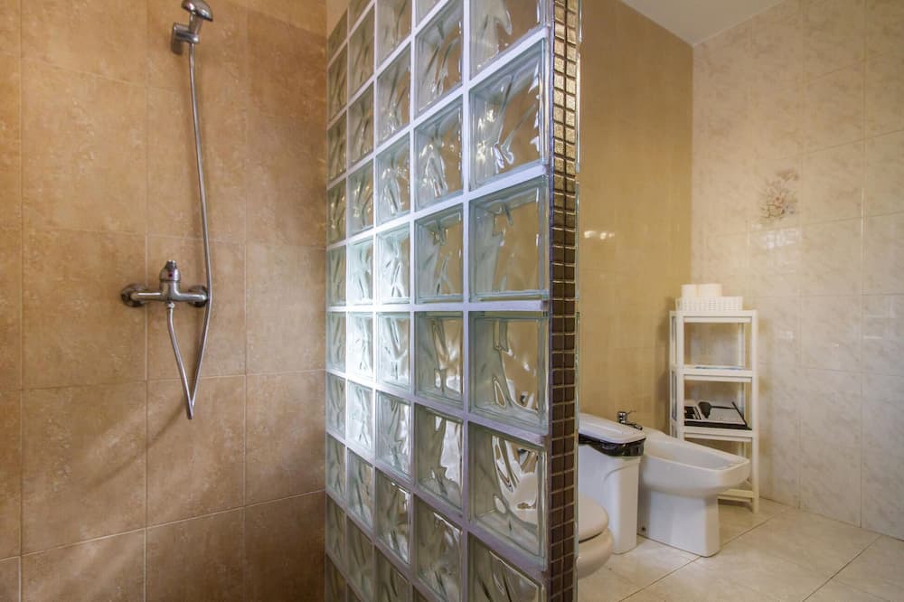 Photo of Bathroom in Aljucer