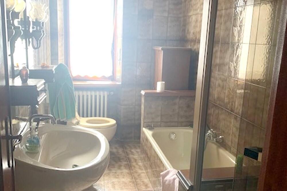 Photo of Bathroom in Costigliole d'Asti