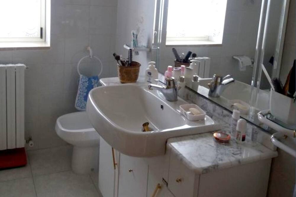 Photo of Bathroom in Casole Bruzio