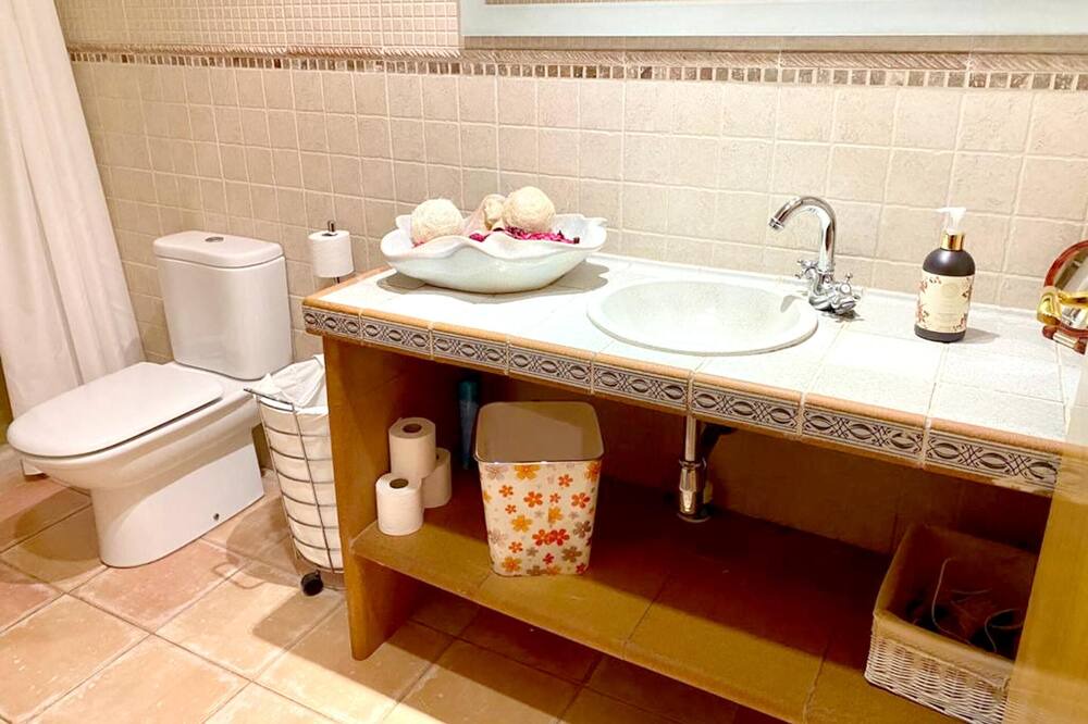 Photo of Bathroom in Ogassa