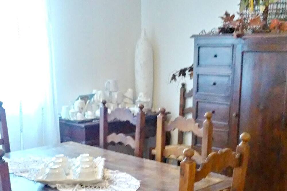 Photo of Livingroom in Amelia